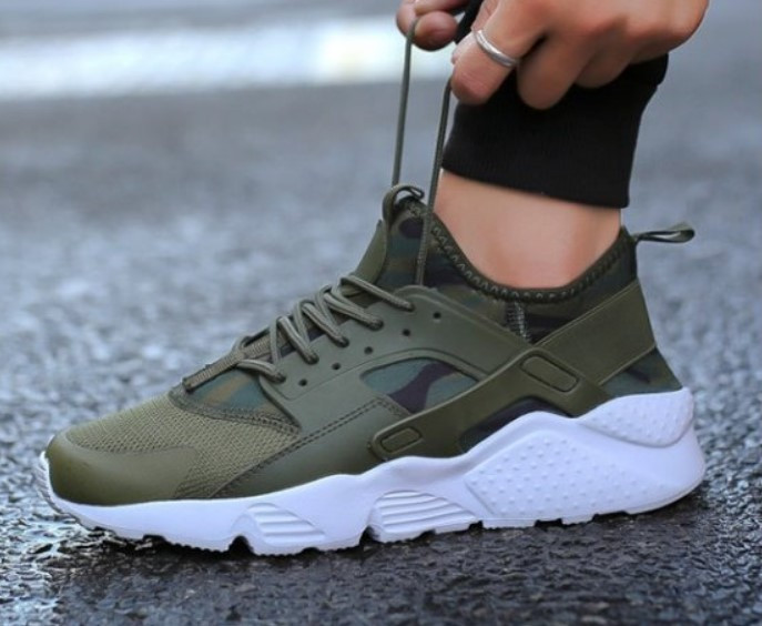 Erinevates värvitoonides uus mudel naiste tossud, mis sobivad kevadeks ja suveks