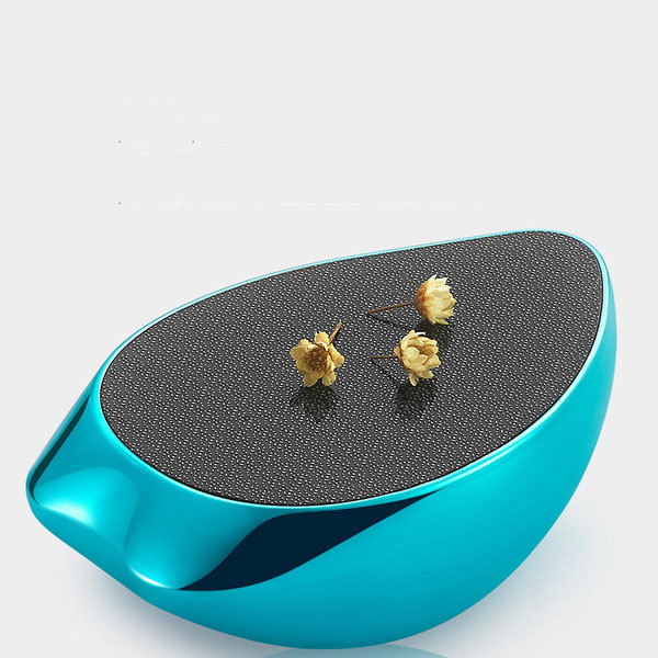 Ierīce atmirušās ādas un ādas atslāņošanās noņemšanai