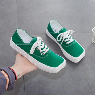 Naiste vabaaja ruudukujulised paeltega tossud