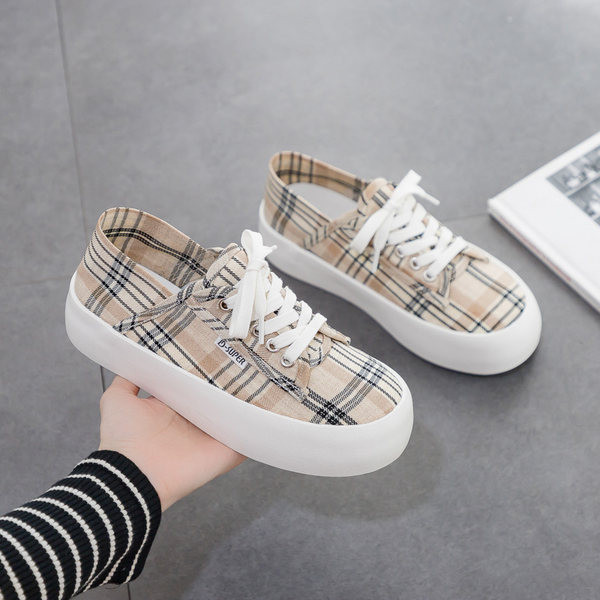 Ženske zaobljene tekstilne tenisice s vezicama