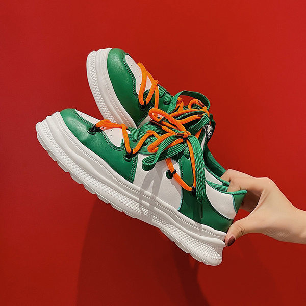 Värviliste lipsudega ja lameda tallaga naiste tossud