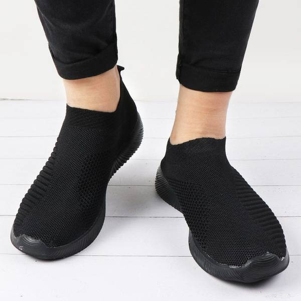 Jauns sieviešu auduma kedu modelis vairākās krāsās