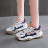 Kahes värvitoonis paelte ja kirjadega suvised naiste tossud