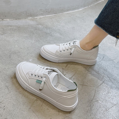 Naiste vabaaja tossud valged paeltega