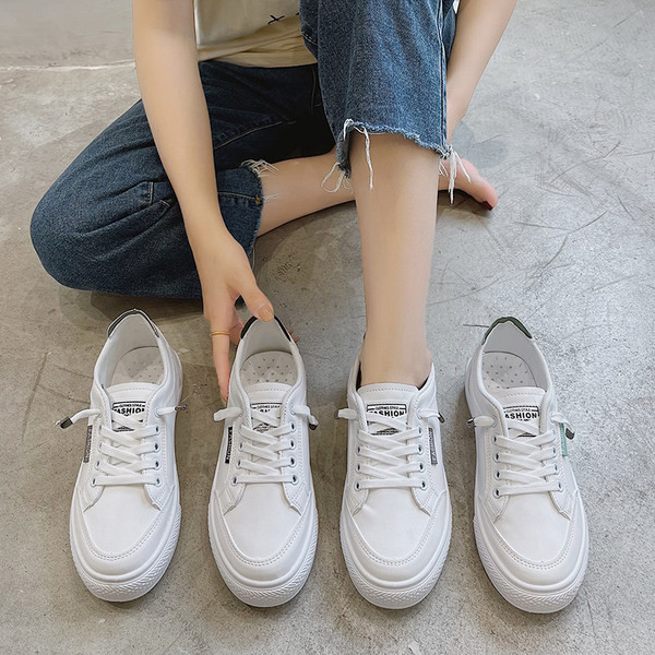 Naiste vabaaja tossud valged paeltega