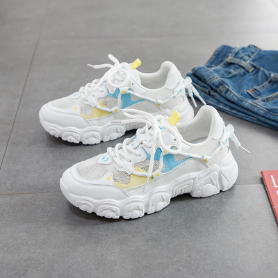 Suvised paelte ja kareda tallaga hingavad tossud naistele