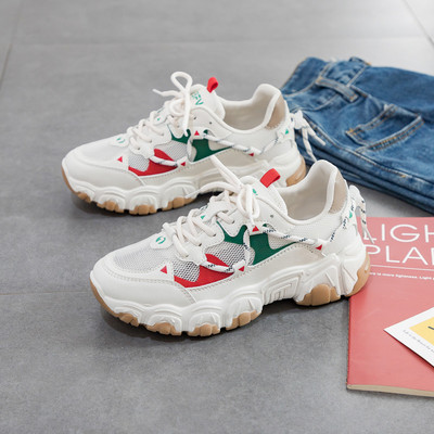 Suvised paelte ja kareda tallaga hingavad tossud naistele