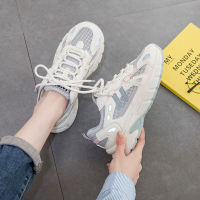 Γυναικεία casual πάνινα παπούτσια με κορδόνια και επιγραφή 