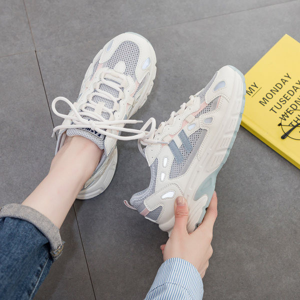 Γυναικεία casual πάνινα παπούτσια με κορδόνια και επιγραφή 