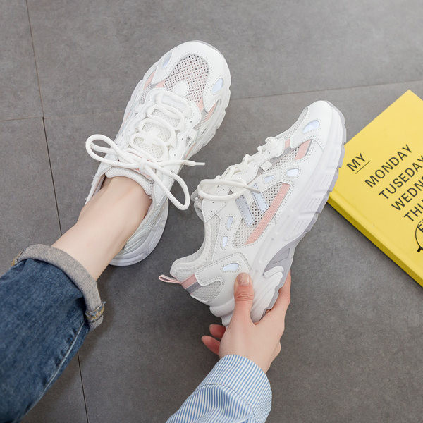 Γυναικεία casual πάνινα παπούτσια με κορδόνια και επιγραφή 