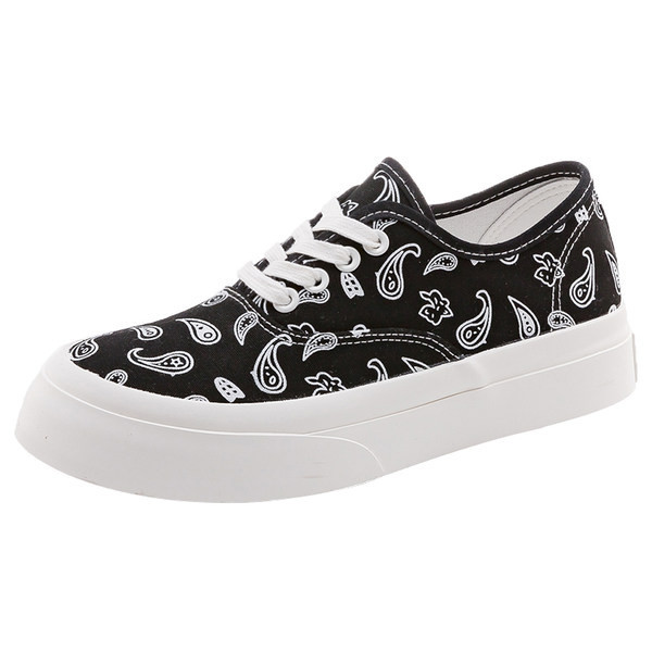 Naiste vabaaja tossud aplikatsiooni ja lipsudega kaks mudelit