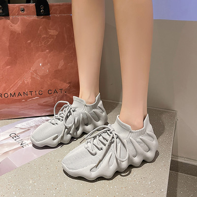 Sieviešu čības ar šņorēm