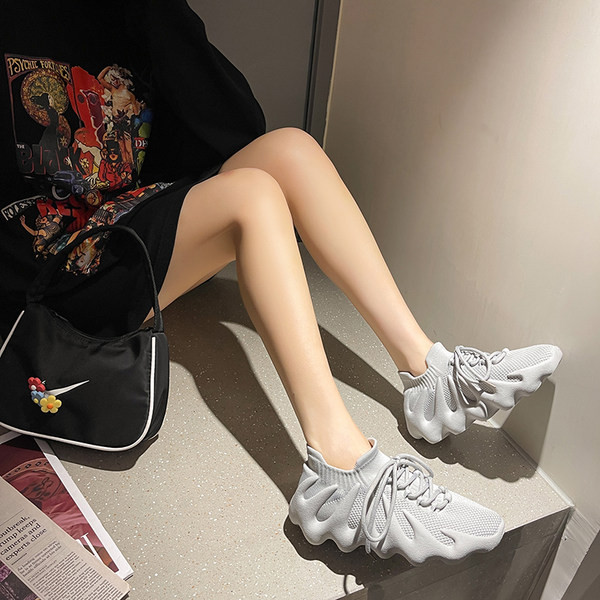 Sieviešu čības ar šņorēm