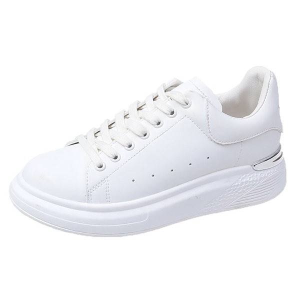 Sieviešu kedas ar mežģīnēm un plakanu zoli trīs krāsās