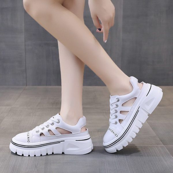 Jauns sieviešu kedu modelis no eko ādas ar raupju zoli