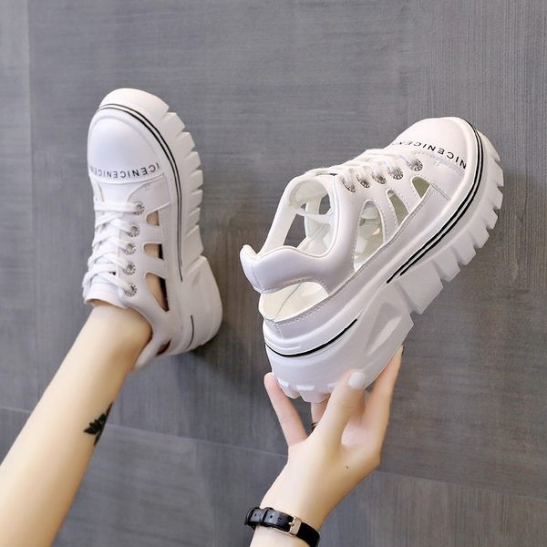 Jauns sieviešu kedu modelis no eko ādas ar raupju zoli