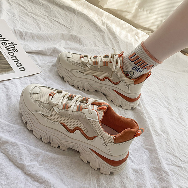 Pavasara-rudens kedas sievietēm ar raupju zoli