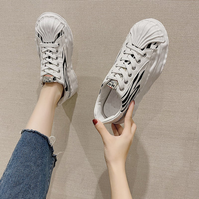 Sieviešu ikdienas apavi ar šņorēm un gumijas zoli