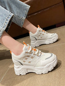 Γυναικεία αθλητικά παπούτσια με πλατφόρμα και κορδόνια 6 cm