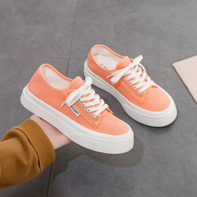 Sieviešu ikdienas kedas vairākās krāsās ar saitēm