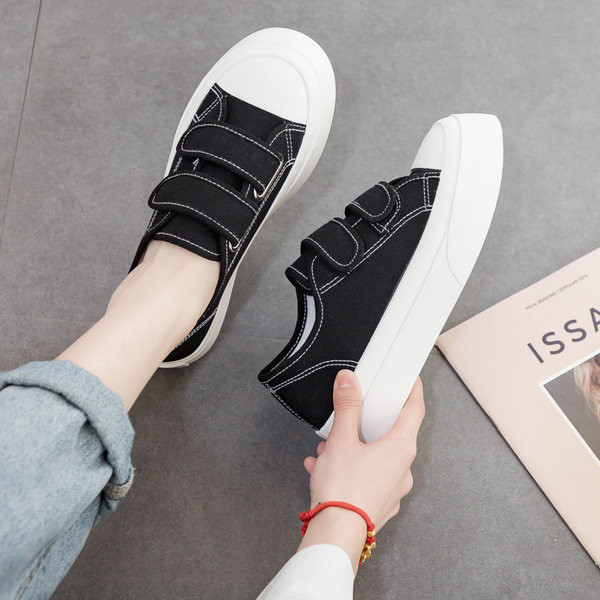 Naiste vabaaja tossud takjapaela ja lameda tallaga