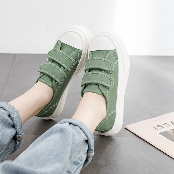 Naiste vabaaja tossud takjapaela ja lameda tallaga