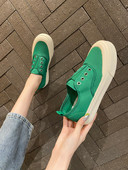 Lameda tallaga hingavad naiste tossud