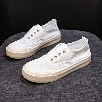 Lameda tallaga hingavad naiste tossud