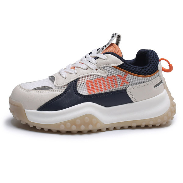 Novi model ženskih tenisica sa grubim đonom