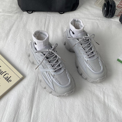 Sieviešu kedas ar šņorēm un rupju zoli četrās krāsās