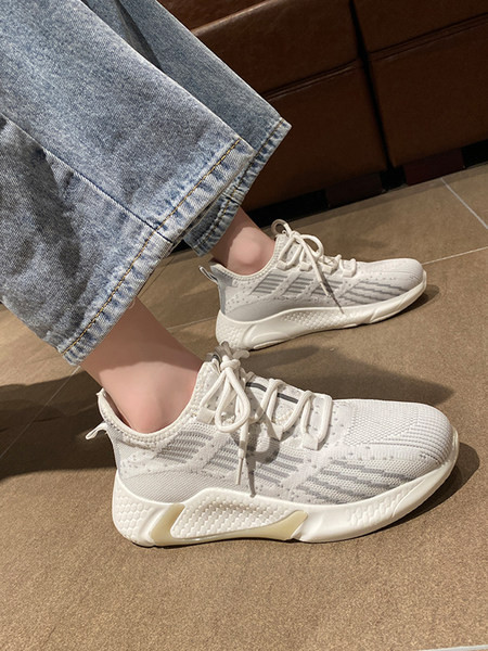 Hingavad suvised paeltega tekstiilist tossud