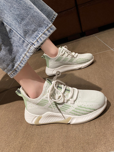 Hingavad suvised paeltega tekstiilist tossud