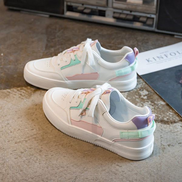 Naiste värvilised paeltega ökonahast tossud