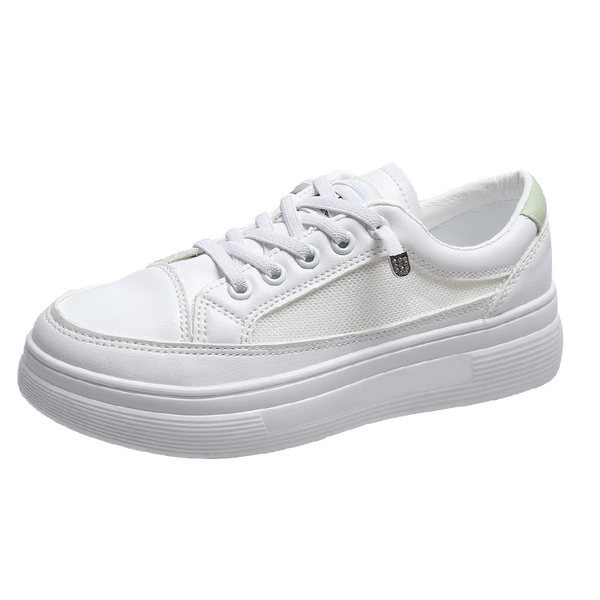 Γυναικεία αθλητικά παπούτσια με κορδόνια σε λευκό χρώμα