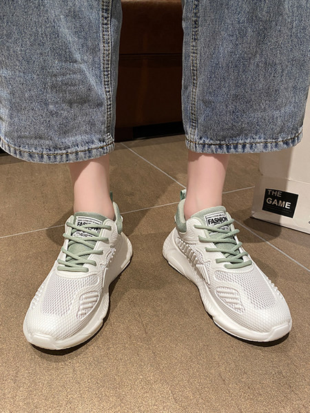 Ikdienas sieviešu kedas ar plakanām zolēm