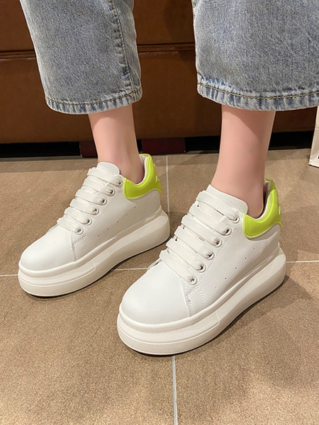 Sieviešu ādas kedas ar 5 cm platformu - elpojošas