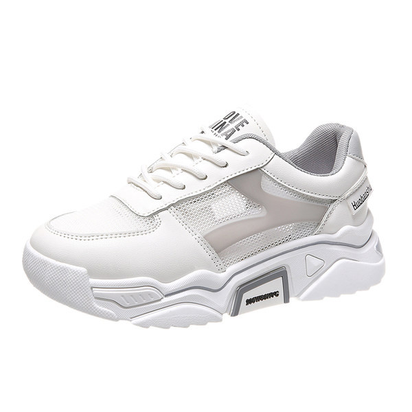 Võrgusilma ja kirjadega naiste sporditossud