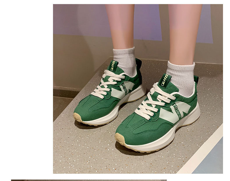 Sieviešu audekla kedas ar mežģīnēm