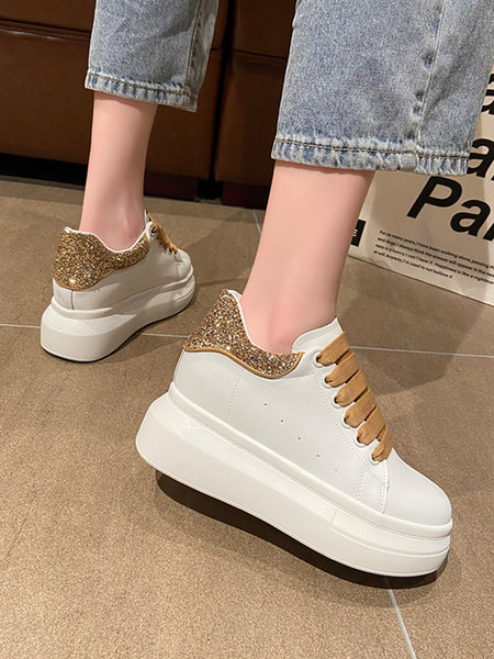 Sieviešu ādas kedas ar 5 cm platformu un spīdīgām daļiņām