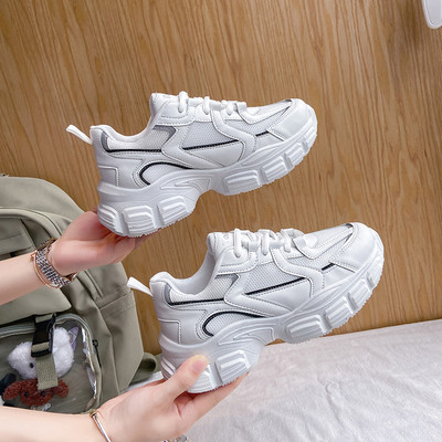 Naiste moodsad kolmevärvilised paeltega tossud