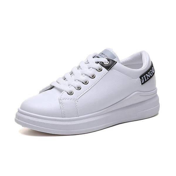 Modernas sieviešu kedas ar plakanu zoli vairākās krāsās