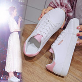 Moodsad naiste tossud - paelte ja lameda tallaga