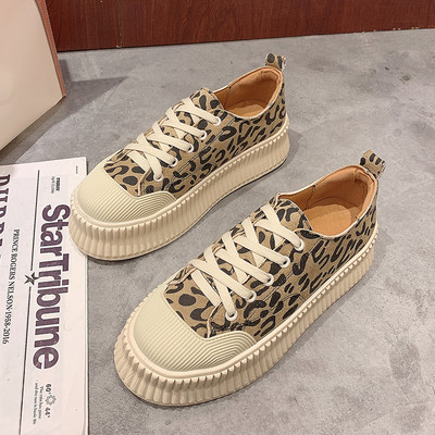 Novi model tekstilnih patika sa gumenim đonom