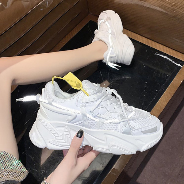 Moodsad tossud krobelise talla ja võrkkangaga