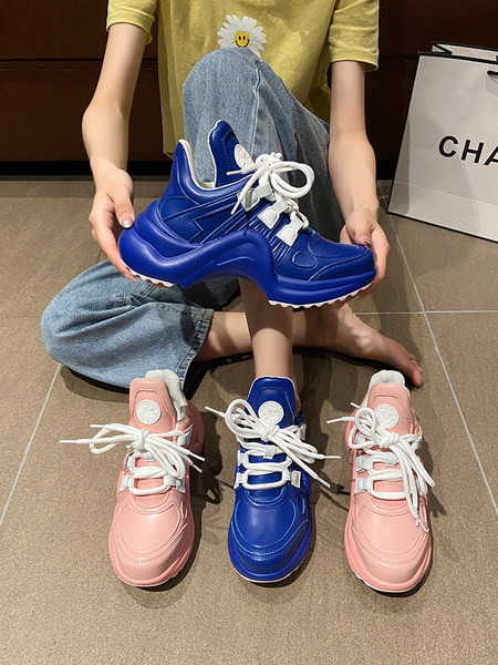 Värvilised naiste tossud paelte ja 5 cm platvormiga