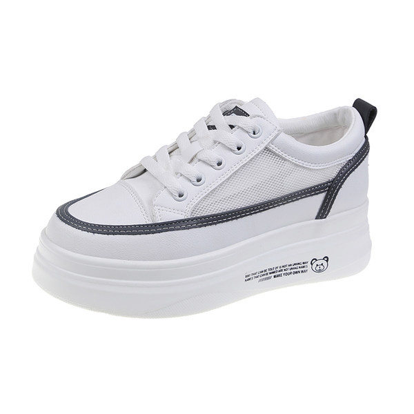 Mūsdienīgas kedas no tīklveida auduma un slēptas platformas