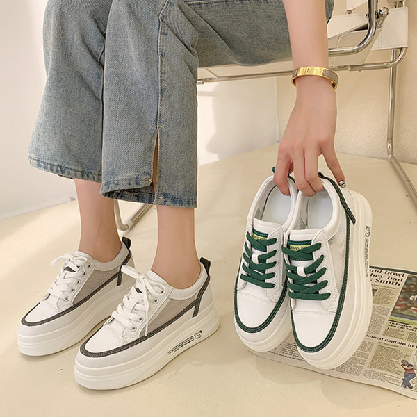 Mūsdienīgas kedas no tīklveida auduma un slēptas platformas