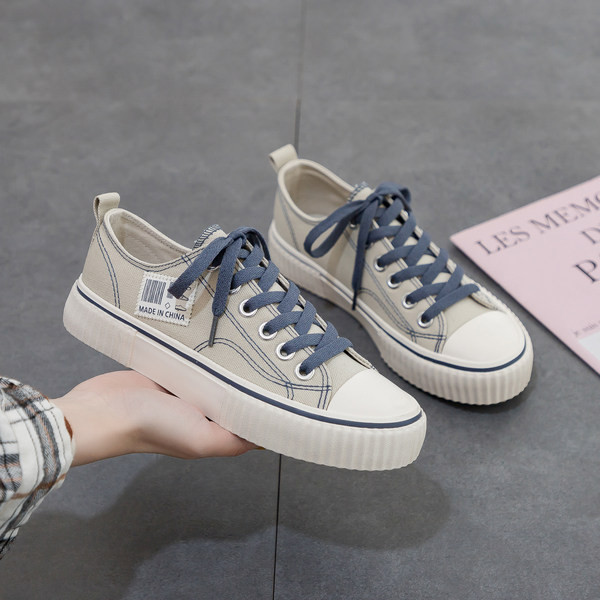 Ženske ležerne tenisice s grbom i kravatama