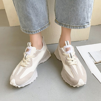 Sieviešu elpojošas kedas ar šņorēm - trīs krāsās