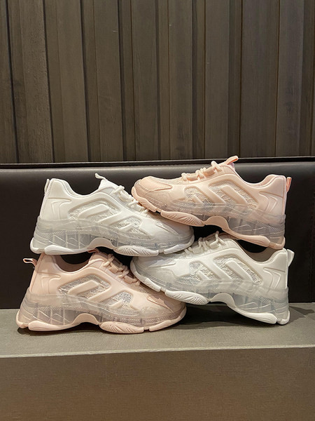 Hingavad naiste tossud pitsi ja 5 cm platvormiga